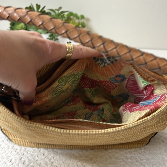 Tan Fossil Woven handbag/shoulder bag, not adjustable strap, magnetic closure - Picture 6 of 14